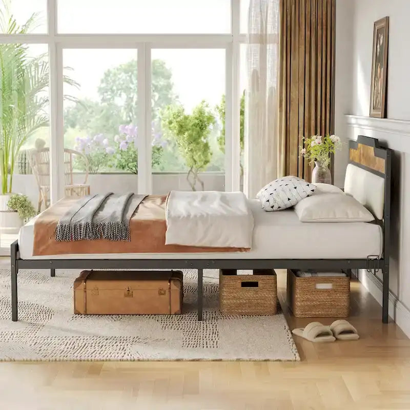 Cadre de lit Queen Size avec tête et pied de lit et rangement sous le lit, couleur marron