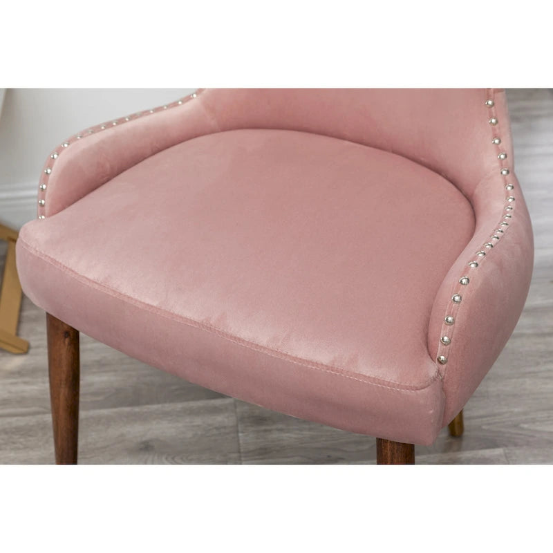 Fauteuil d'appoint en velours rose avec clous décoratifs et pieds en bois d'hévéa