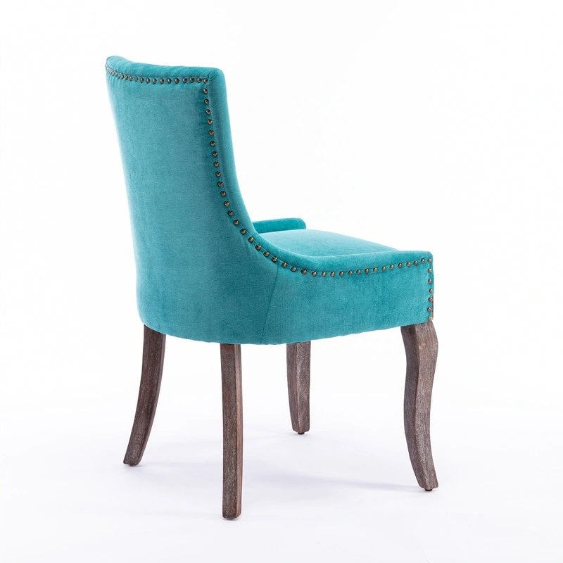 Chaise de salle à manger de style campagnard vintage français avec revêtement en lin et clous décoratifs