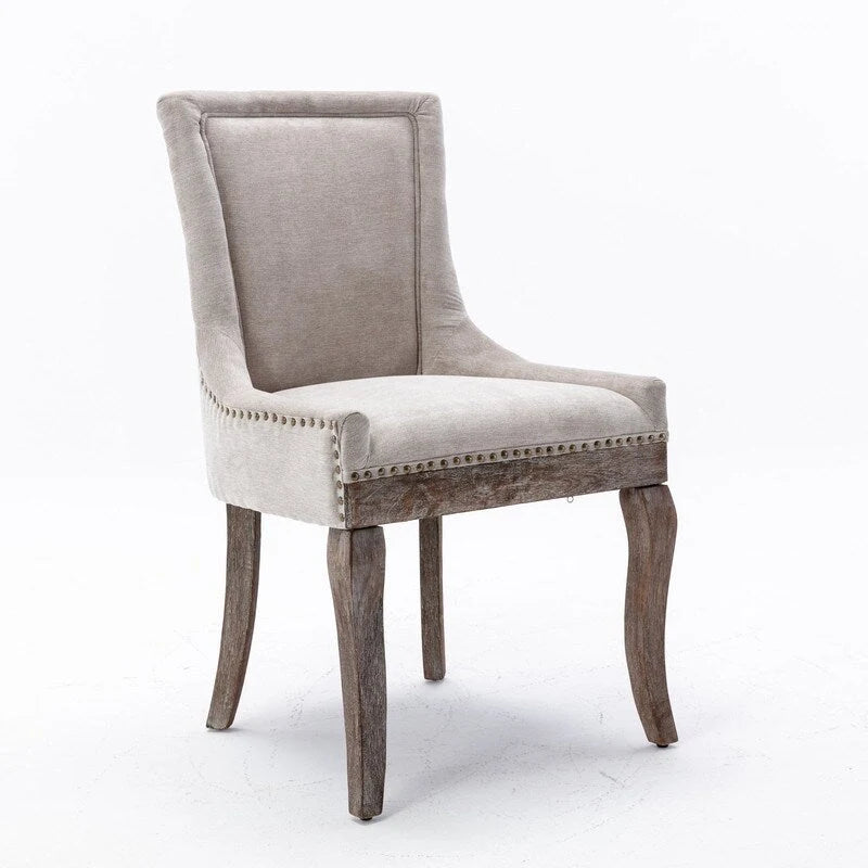 Chaise de salle à manger de style campagnard vintage français avec revêtement en lin et clous décoratifs