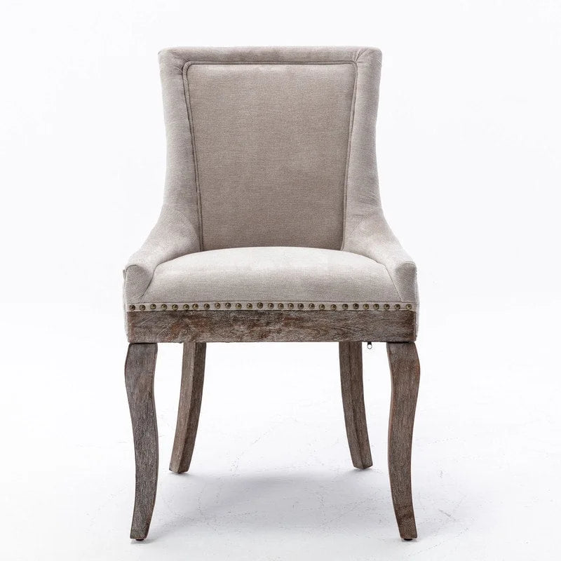 Chaise de salle à manger de style campagnard vintage français avec revêtement en lin et clous décoratifs