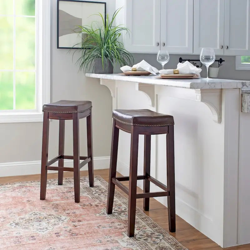 Tabouret de bar sans dossier avec assise en similicuir