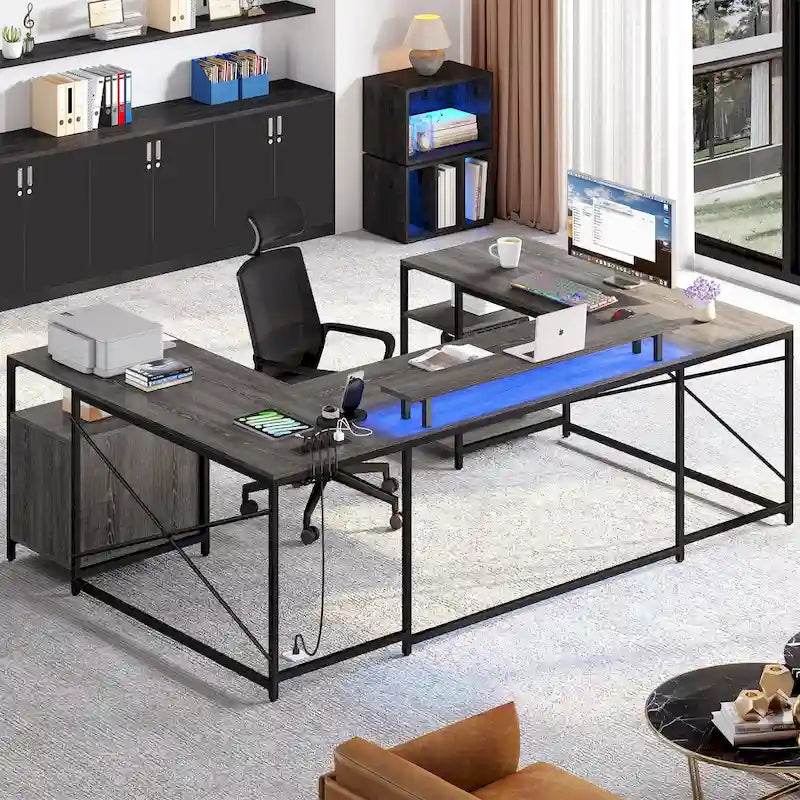 Bureau informatique à DEL en forme de U et de L avec prises de courant