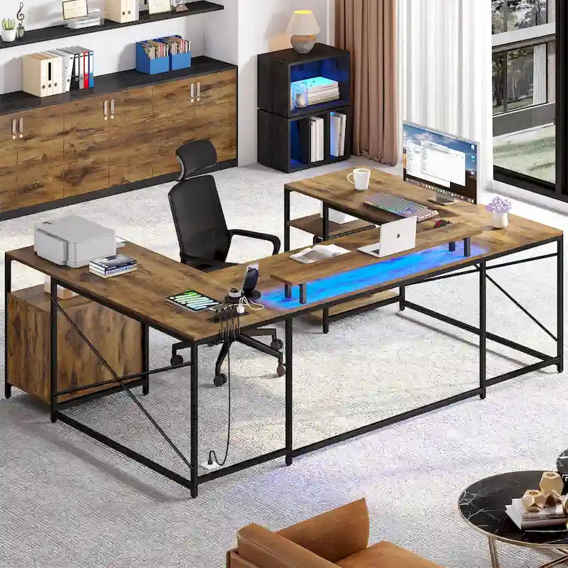 Bureau informatique à DEL en forme de U et de L avec prises de courant